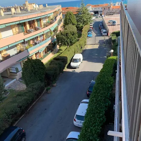 T2 - Au Calme - Vue Mer - 3 Min A Pied De La Plage * Antibes
